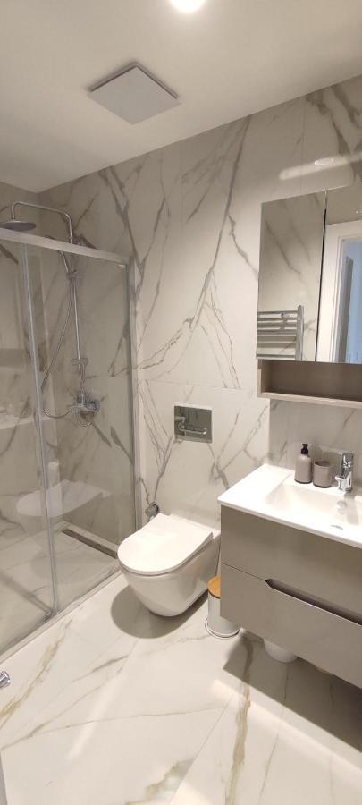 Diamond Apartment 158- Luxury In スコピエ エクステリア 写真