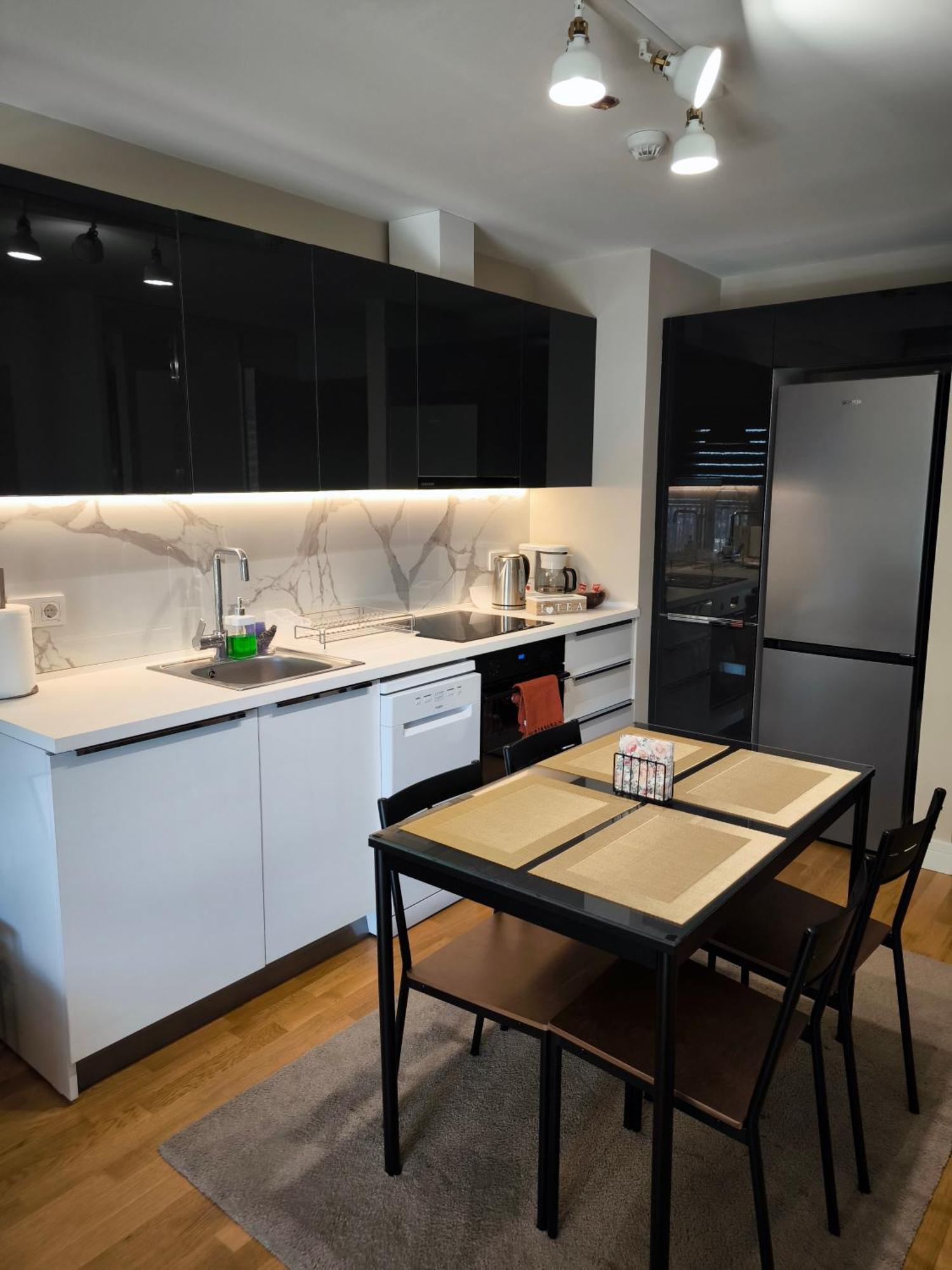 Diamond Apartment 158- Luxury In スコピエ エクステリア 写真